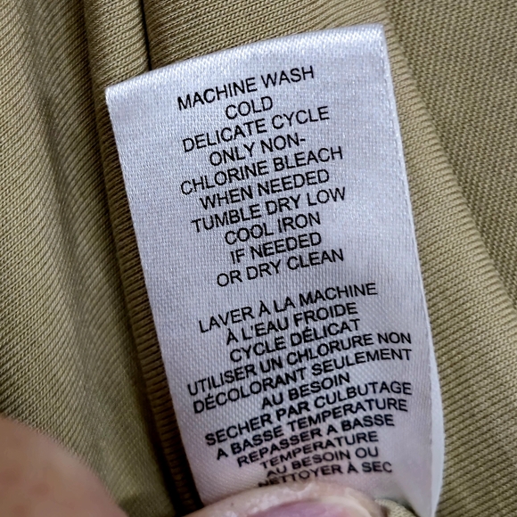 Women's Size Medium Tahari Sleeveless Tan Scoop Neck Business/Casual BNWOT Top!✨ - Picture 7 of 10